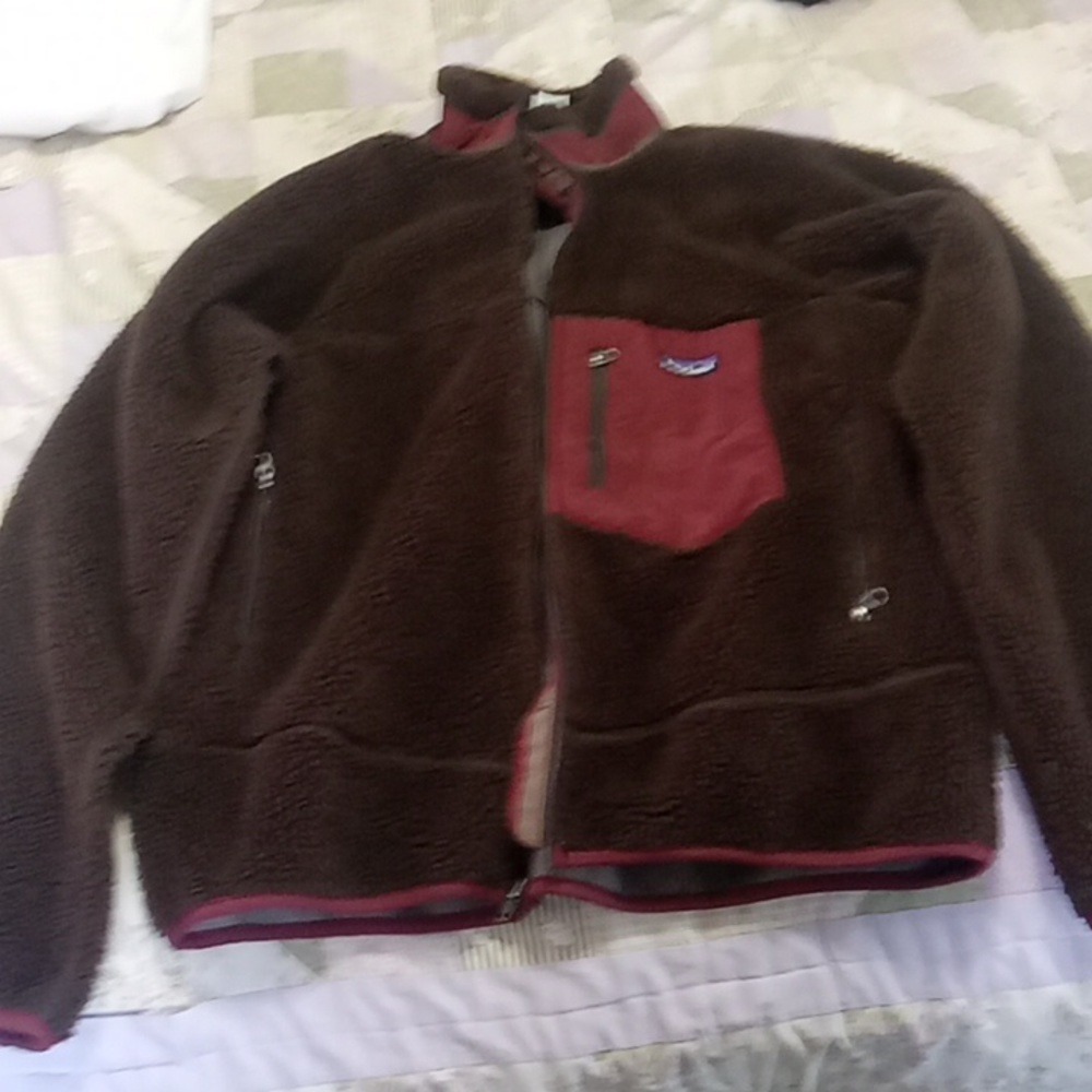 Men's size med patagonia zip up jacket